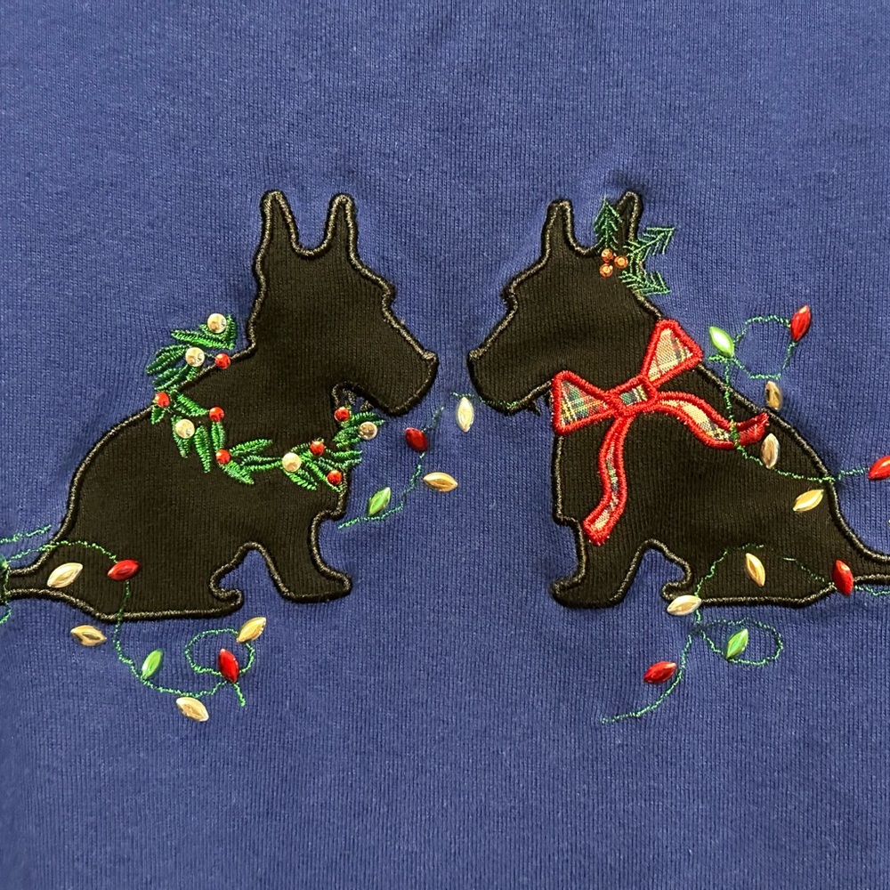 Vintage Y2K Blue Long Sleeve Tee w/ Holiday Scottish Terrier Design Large